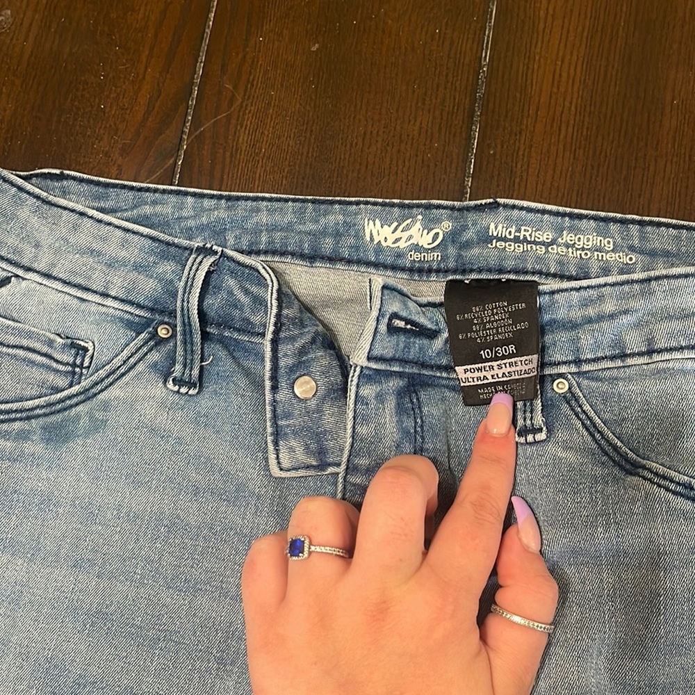 Mossimo size 10/30R light wash jeggings